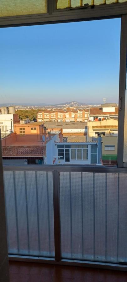 Apartamento Entero De Tres Habitaciones, Cerca De La Playa! Acogedor, Luminoso Y Tranquilo Malgrat de Mar Luaran gambar